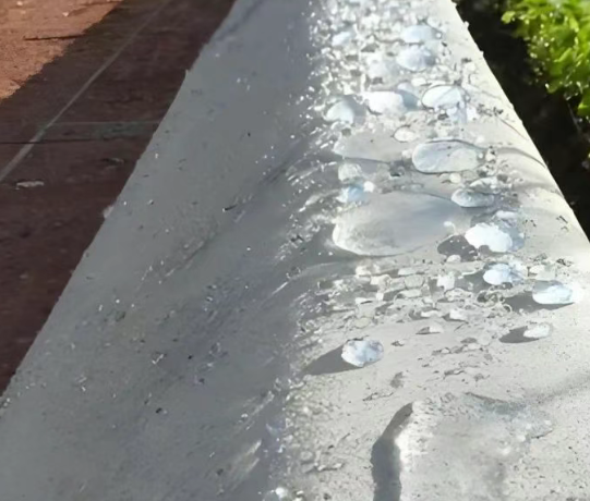 八宿硅烷浸渍涂料在混凝土保护中的应用