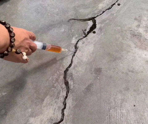 八宿混凝土裂缝修补技术详解​